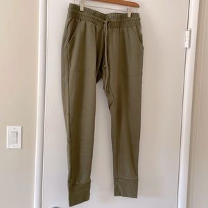 COPY - Green jogger - M